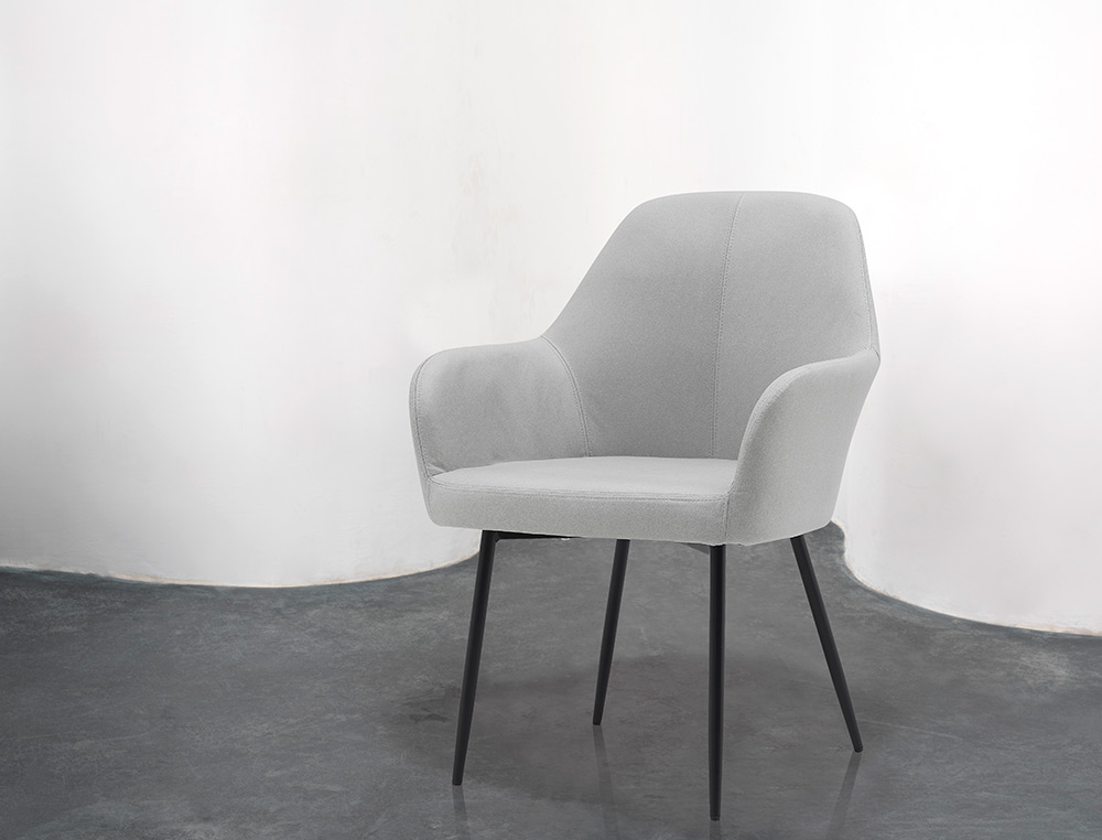 SILLA Q-CONNECT CONFIDENTE SIEMIONE BASE METALICA ALT MAX 820 ANC 570 PROF 580 COLOR GRIS CLARO