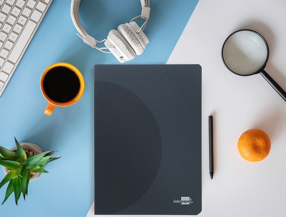 LIBRETA LIDERPAPEL 360 TAPA DE PLASTICO A4 48 HOJAS 90G/M2 5MM CON DOBLE MARGEN TAPA NEGRA